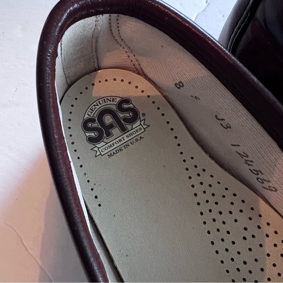 NWOT SAS Women’s Tassel Kiltie Loafers in Brown size 8S - Picture 2 of 7